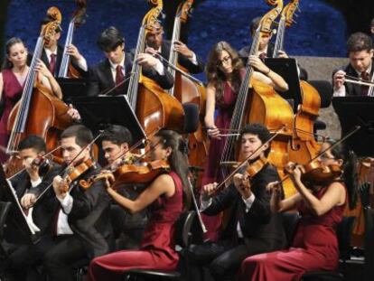 Varios m&uacute;sicos de la red nacional de orquestas infantiles y juveniles de Venezuela.