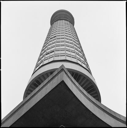 Torre de Correos, Londres, Reino Unido (Eric Bedford y G. R. Yeats, 1961-1964).