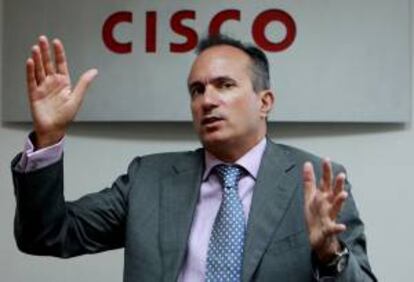 El vicepresidente de Cisco para Latinoamérica, Jordi Botifoll, afirmó que "si los sectores públicos y privados articulan las inversiones, aprovechan la posición geográfica y potencian el impulso económico, Colombia puede convertirse en líder en la implementación de estas ciudades". COLOMBIA.INN