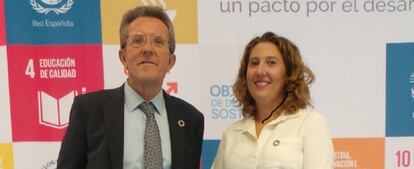 Àngel Pes, presidente de la Red Española del Pacto Mundial, y Cristina Sánchez, directora, durante la presentación del tercer informe sobre el progreso de los ODS en España.