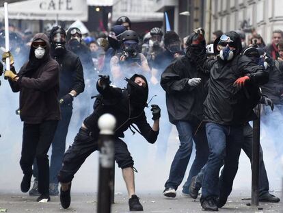 Manifestantes en las calles de Par&iacute;s contra la reforma laboral