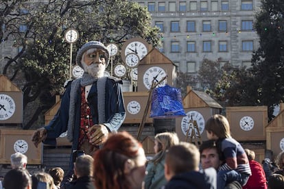 El Senyor Hivern a la plaça Catalunya.