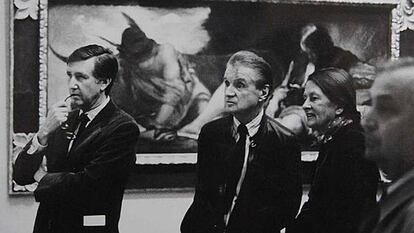 Francis Bacon en el Museo del Prado en 1990.