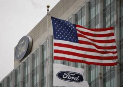 Las dos marcas del grupo, Ford y Lincoln, vendieron un total de 154.644 vehículos. El fabricante explicó que las ventas a particulares se situaron en 113.721 vehículos, lo que supuso un descenso del 5 % con respecto al mismo periodo de 2013. EFE/Archivo