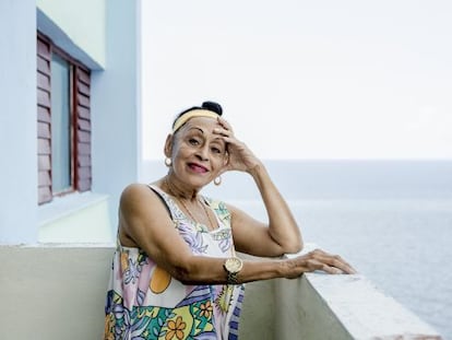 Omara Portuondo, en su casa de La Habana.