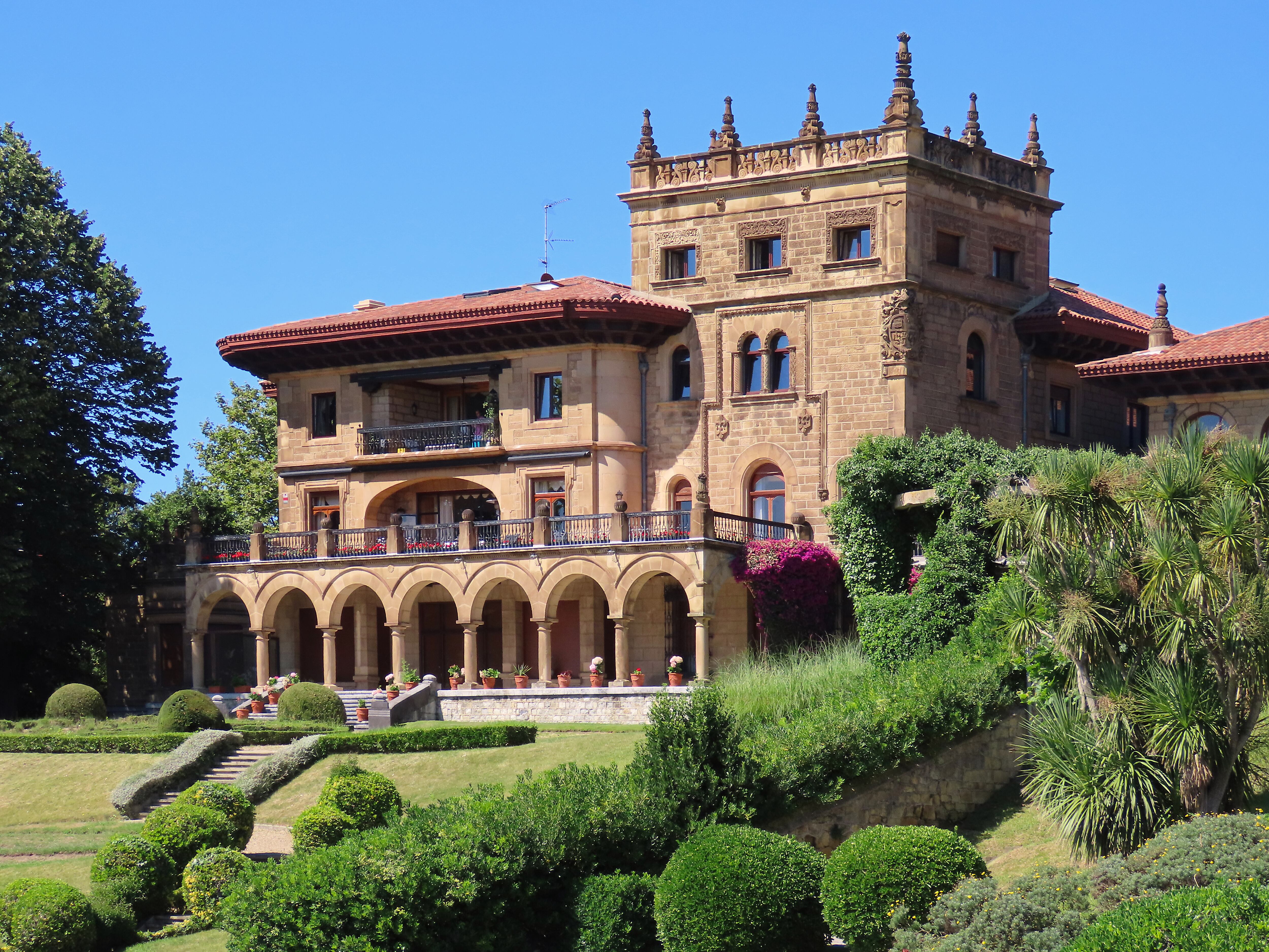 El palacio Lezama-Leguizamón.