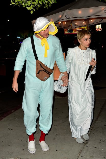 Channing Tatum y Zoë Kravitz el 28 de octubre de 2023, llegando a la fiesta de Halloween de Kendall Jenner en Los Ángeles (California).
