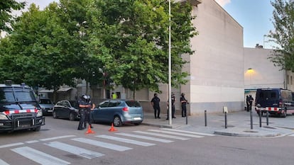 Operación contra el tráfico de drogas en El Prat de Llobregat.