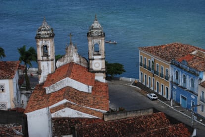 Penedo con el río São Francisco al fondo.