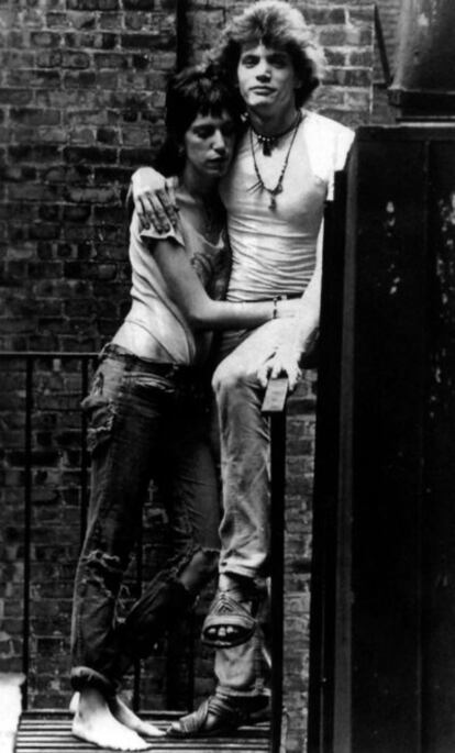 Patti Smith y Robert Mapplethorpe en los años setenta, en Nueva York.
