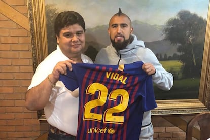 Wilson Verdugo y  Arturo Vida en un restaurante "La Vaquita Sabrosa".