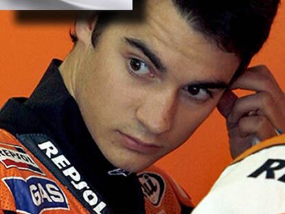 El piloto catalán Dani Pedrosa se ha pasado a "firmar" gafas de sol. El campeón es la nueva cara de la marca Arnett, quien le dedica un nuevo modelo de edición limitada, en el que puede verse la rúbrica del deportista en uno de los laterales.