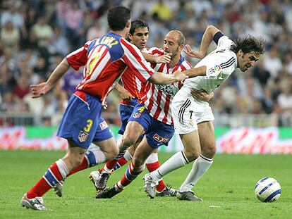 Raúl intenta zafarse de Colsa, Ibagaza y Antonio López