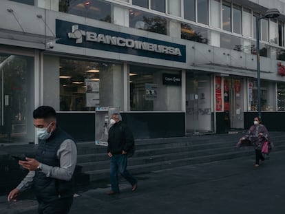 Una sucursal del banco Grupo Financiero Inbursa en Ciudad de México