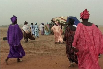 'Cité des femmes, images d'un chantier en cours, paroles de ceux qui construisent', documental de Riera y Cissé.