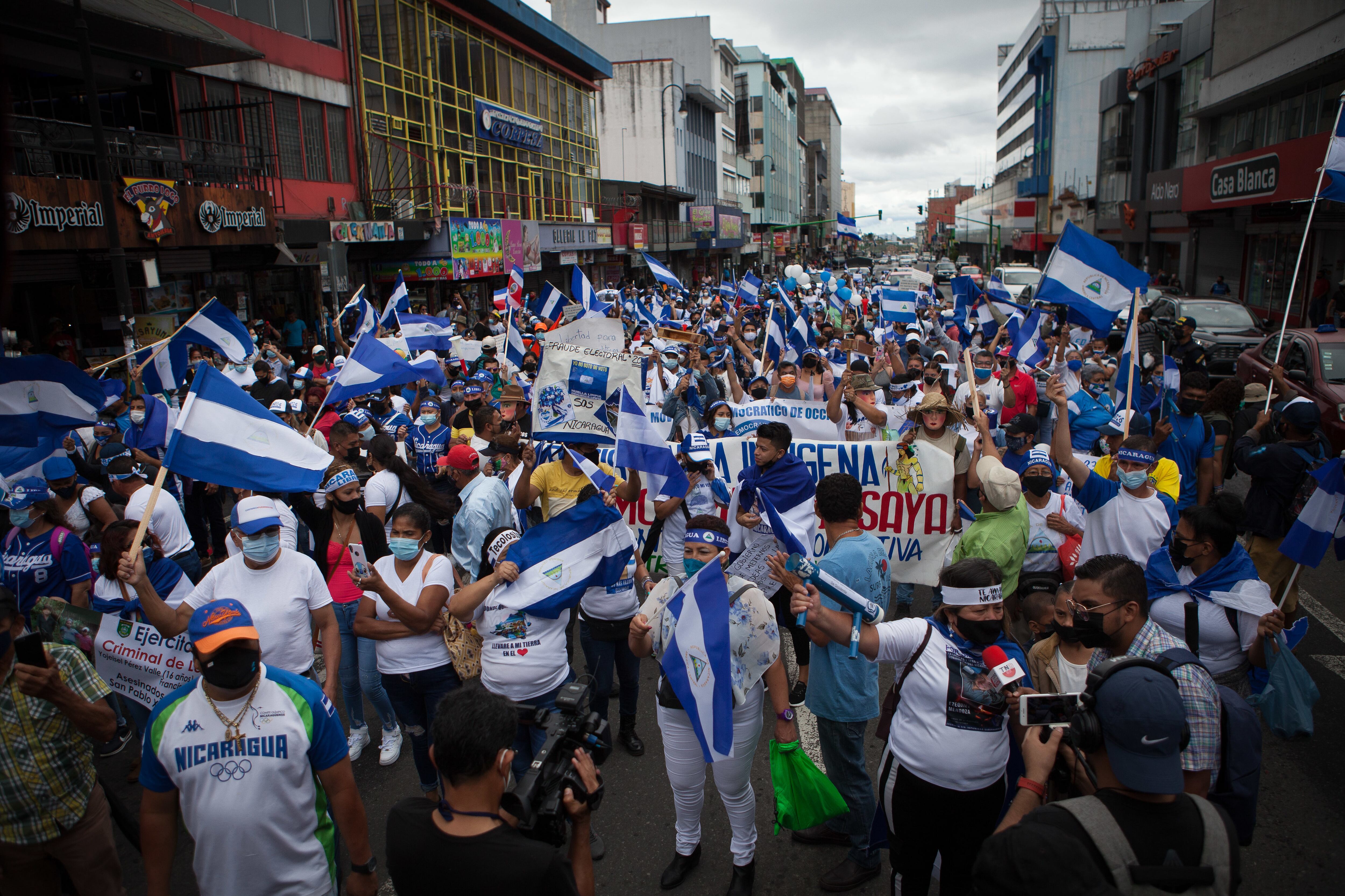 Daniel Ortega cambia el Código Penal para continuar la persecución de los nicaragüenses exiliados y sus familiares 