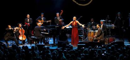 Pink Martini, durante su actuación en el teatro circo Price de Madrid.