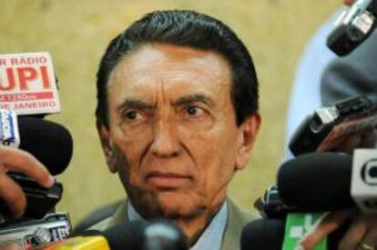 El ministro de Minas y Energía, Edison Lobao, convocó este sábado a una rueda de prensa, algo inusual en Brasilia un fin de semana, y lo hizo para defender la decisión del Gobierno de ofrecer el campo de Libra a las grandes empresas internacionales del sector. EFE/Archivo