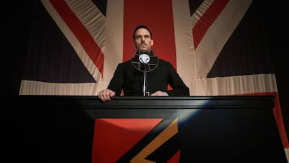 Sam Claflin en el papel de Oswald Mosley, el último enemigo de Tommy Shelby en 'Peaky Blinders'.