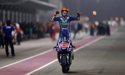 Maverick Viñales celebra su victoria en Qatar.