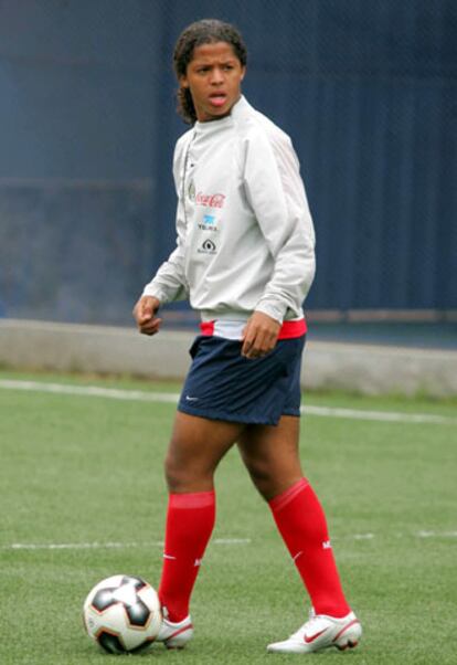 Giovanni dos Santos, en un entrenamiento de su selección.