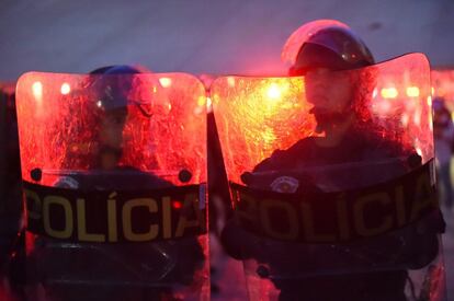 Centenas de policiais foram mobilizados para acompanhar a manifestação.