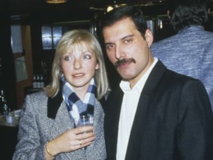 Mary Austin tuvo una relación de seis años con el cantante de Queen, pero fueron amigos íntimos hasta el final. 28 años después, ella tiene gran parte de sus millones y también de sus secretos