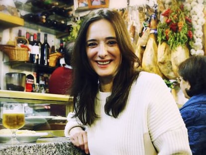 Ana Torrent, en el bar Mual. 