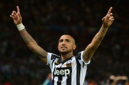 Arturo Vidal, en un partido entre la Juve y el Barça.