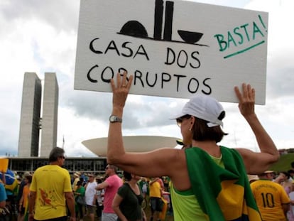 Protesto em Brasília em 2016. 