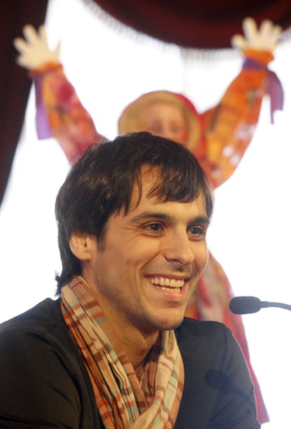Igor Yebra en el Teatro Arriaga durante la presentación de su espectáculo.