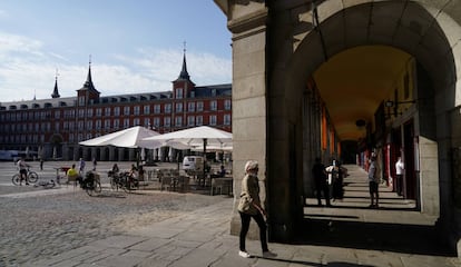 Sidewalk cafés reopened in Plaza Mayor square in Madrid.