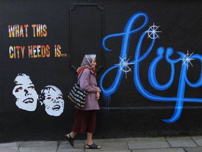 Un grafiti en las calles de Dubl&iacute;n: &quot;Lo que necesita esta ciudad es esperanza&quot;