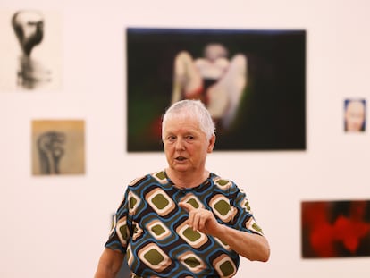 La artista suiza Miriam Cahn, durante la inauguración de una retrospectiva de sus obras en Siegen (Alemania), en junio de 2022.