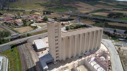 Vista aérea del silo de Pancorbo durante las obras de remodelación. / CEDIDA POR OCTAVIANO PALOMO