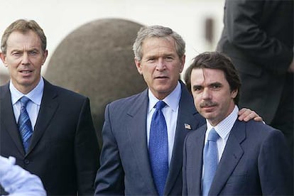 Blair, Bush y Aznar, en la cumbre de las Azores, el 16 de marzo de 2003.