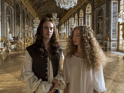 Lujo, política y amor en 'Versailles'