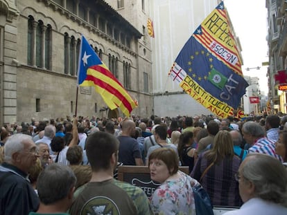 A demonstration against the mayor of Lleida, who has refused to support the referendum.