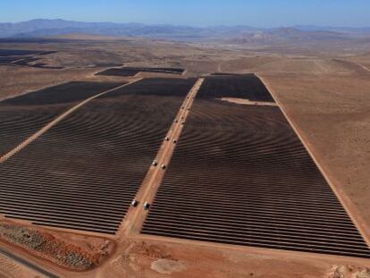 Vista del parque solar fotovoltaico El Romero de Acciona en Chile, el m&aacute;s grande de Latinoam&eacute;rica.