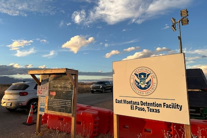 Entrada al centro de detención de inmigrantes Camp East Montana, en El Paso, Texas, el 13 de febrero.