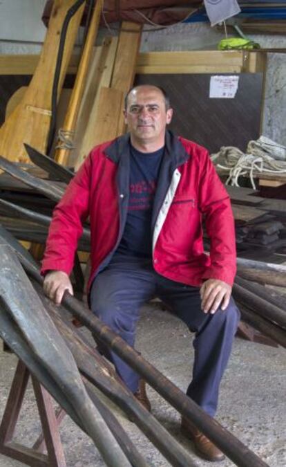 Anxo Angueira, na asociación de mariñeiros de Bouzas (Vigo).