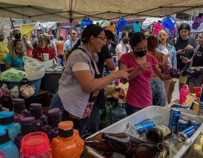 Venta de cerveza tianguis Mexico