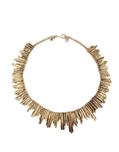 Collar metálico en color oro envejecido de Bimba & Lola. Precio: 55 euros