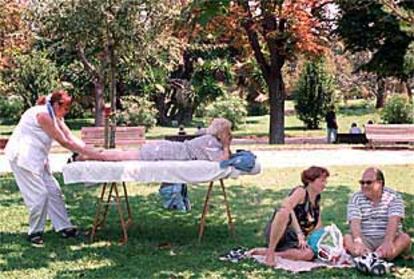 Participantes en el especial encuentro en el parque de la Ciutadella.