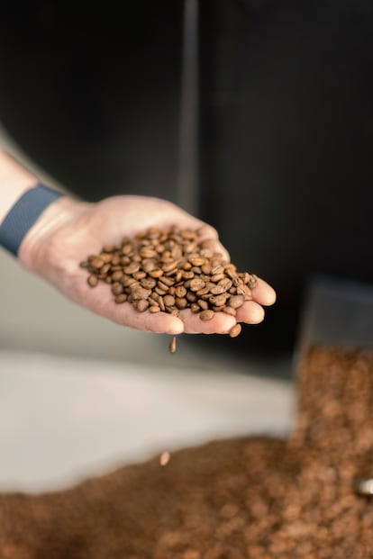 A handful of roasted coffee.