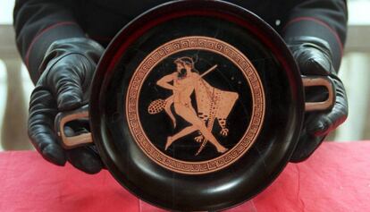 Kylix del segle V aC, del Museu Etrusc de Roma. 