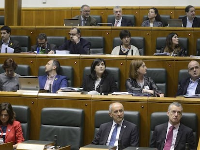 Imagen de archivo de un pleno ordinario en el Parlamento vasco.