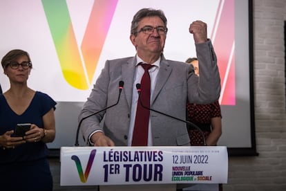 Jean-Luc Mélenchon, en la sede de su partido, en París, tras conocer los resultados de la primera vuelta de este domingo.