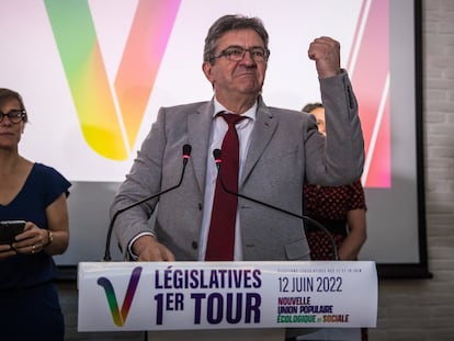 Jean-Luc Mélenchon, en la sede de su partido, en París, tras conocer los resultados de la primera vuelta de este domingo.