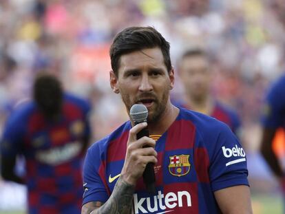 Messi, durante su discurso a la afición del Camp Nou.